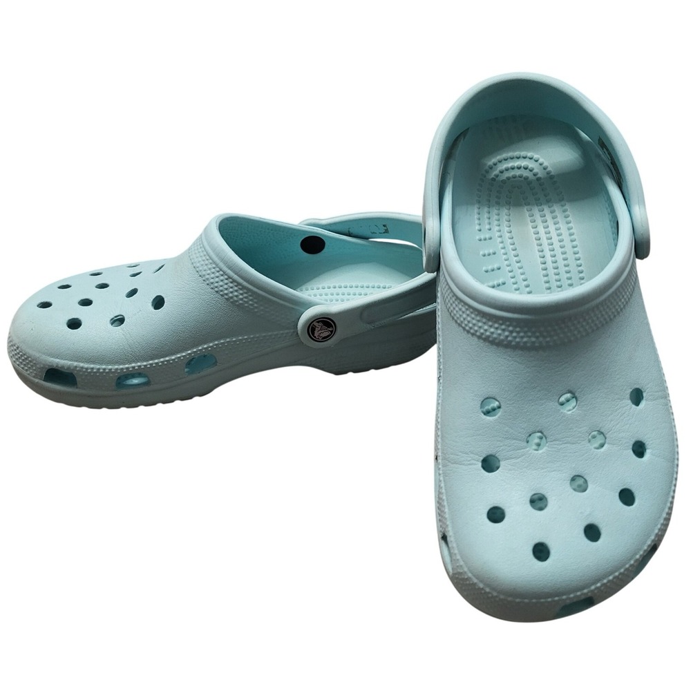 Crocs Classic Clog Light Blue Water Slip On Shoes Womens size 8 Lightweight